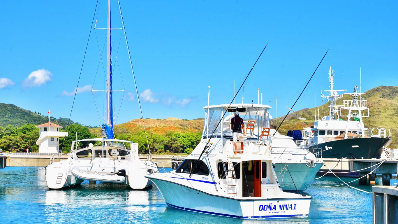High Z’s sportfishing boat at Ocean World Marina